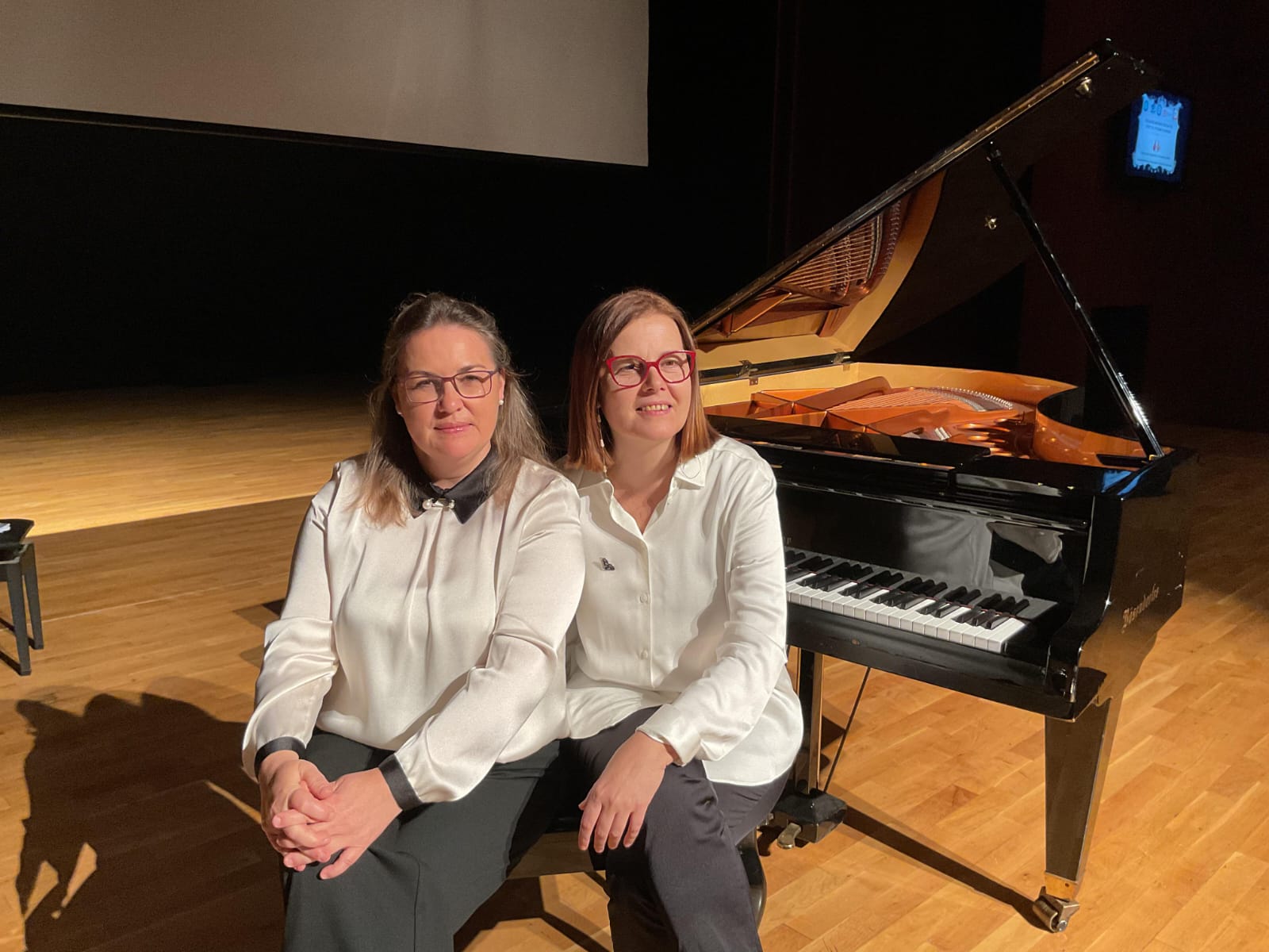  e98178c9-712d-46df-8a8e-154d9260a255